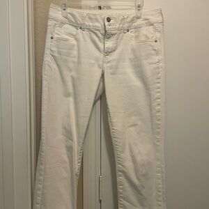 White American Eagle Capri jeans